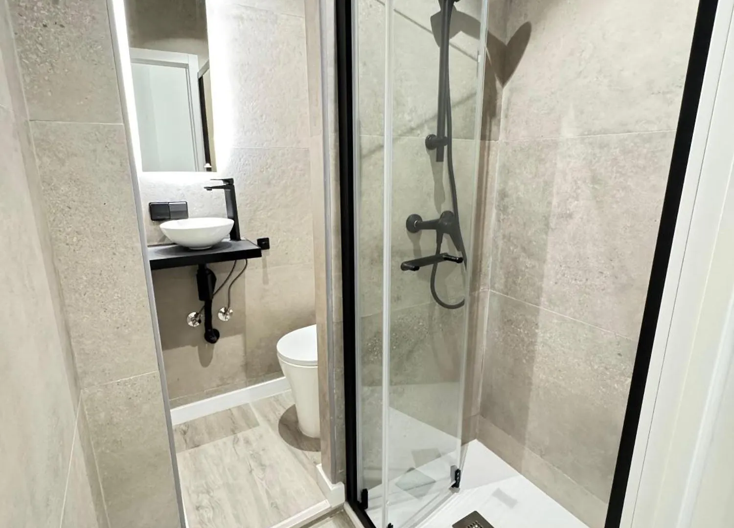 Las Flores Luxury Apartment Малага